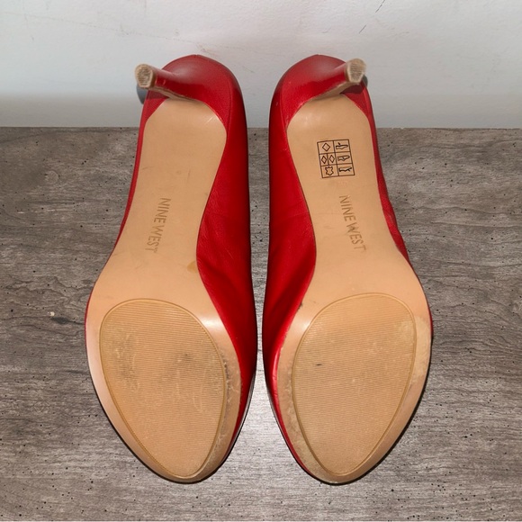 Ladies Nine West Red Patent Leather Stilettos - Picture 7 of 11